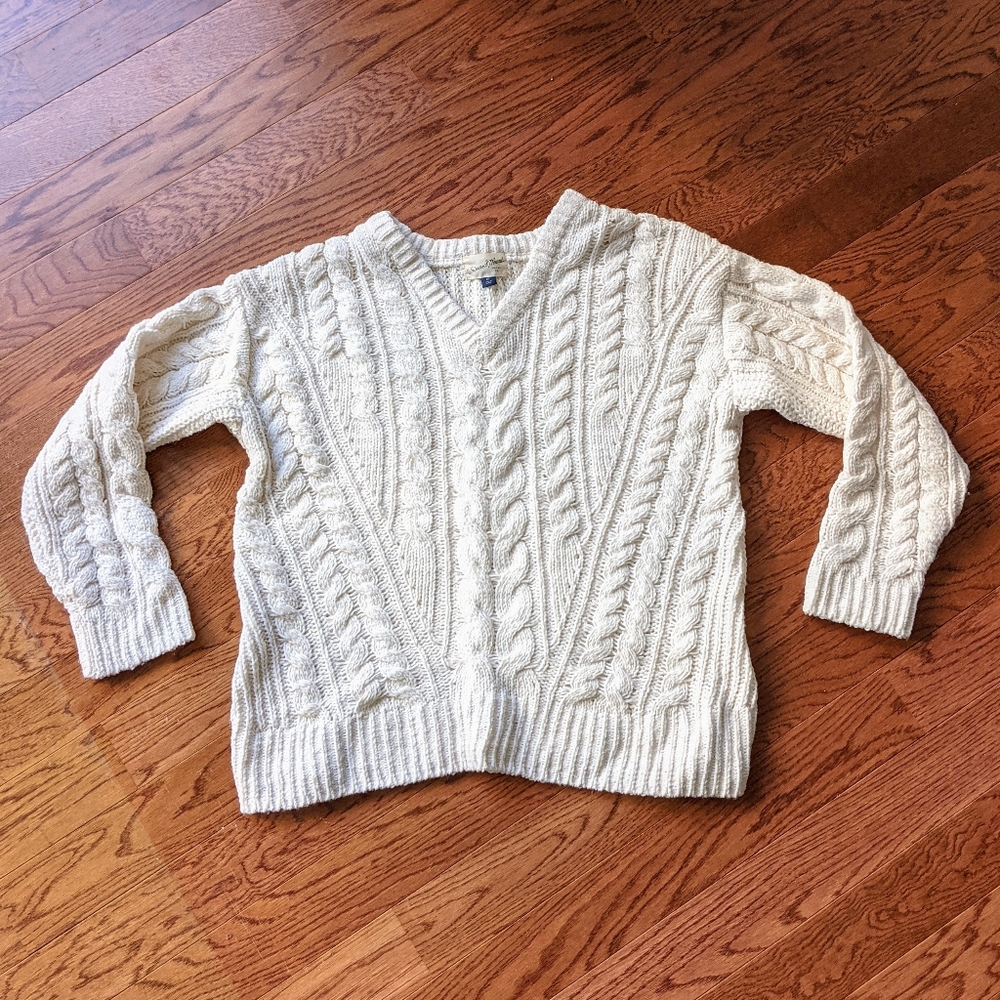 NWOT Universal Thread Cream Cable Knit Sweater